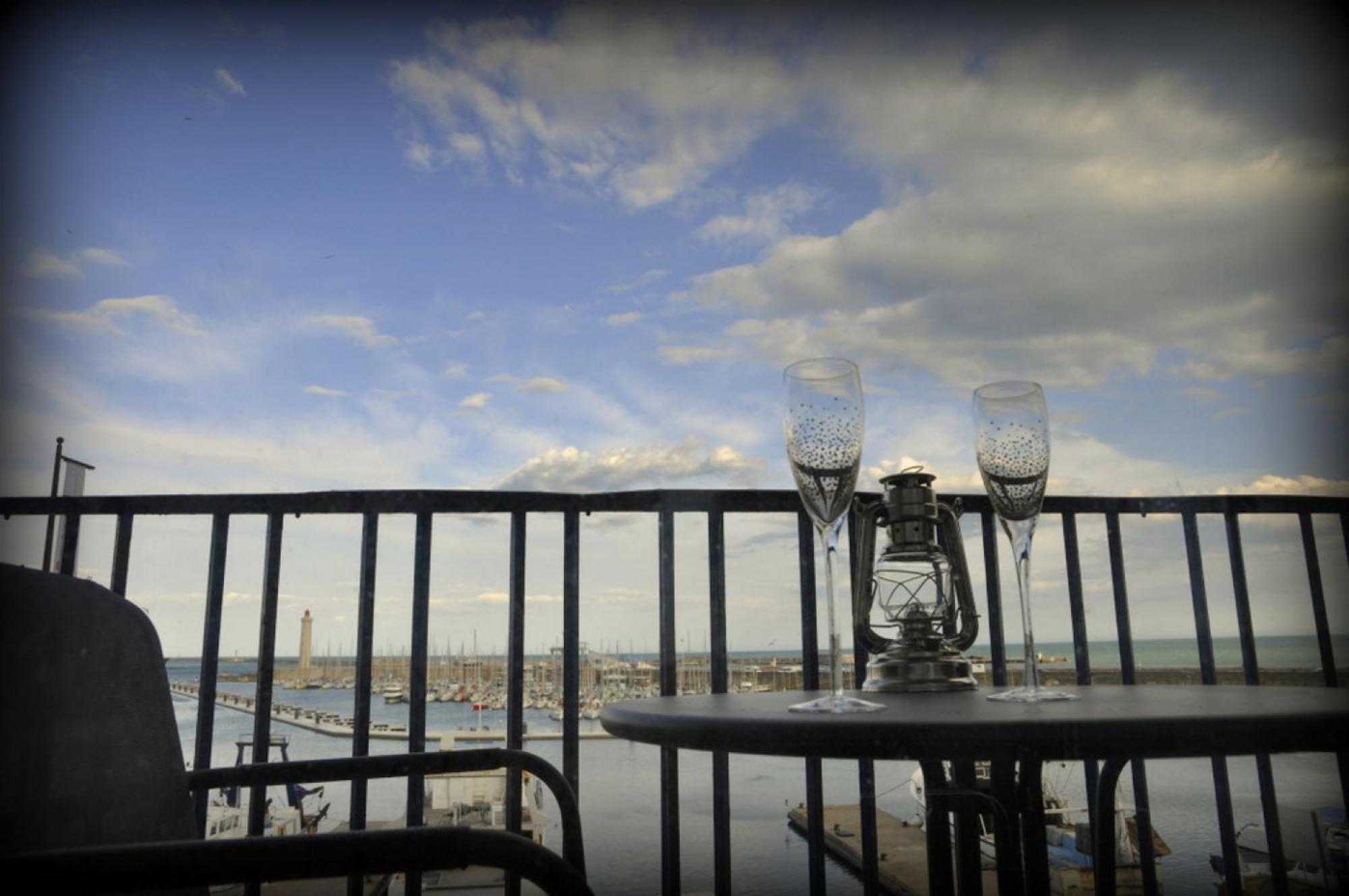"Luigi" Balcon Sur La Mer Et Le Port De Sète מראה חיצוני תמונה